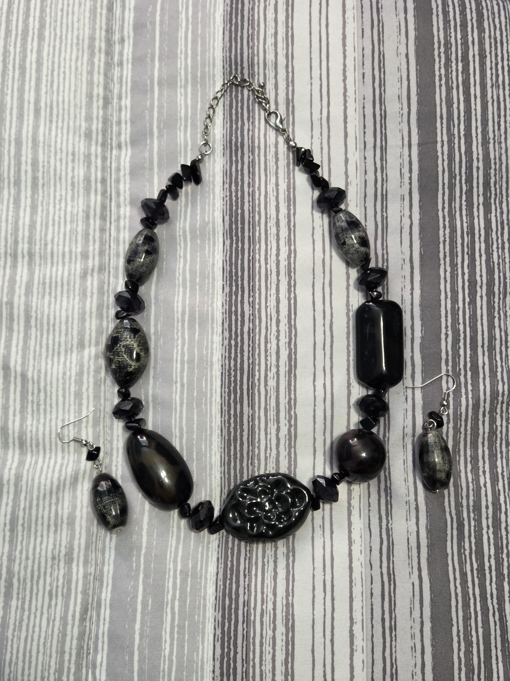 Midnight Monolith: Chunky Black & Marbled Gray Statement Jewelry Set